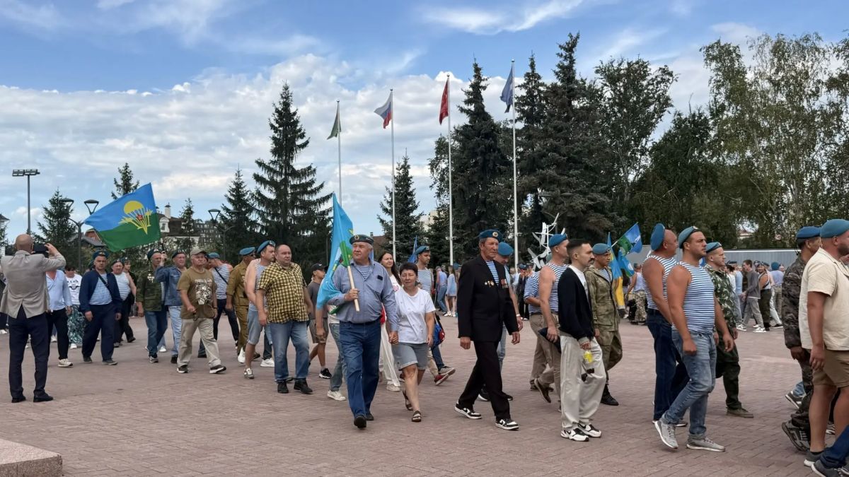 В Тюменской области отметили День Воздушно-десантных войск В Тюменской области отметили День Воздушно-десантных войск