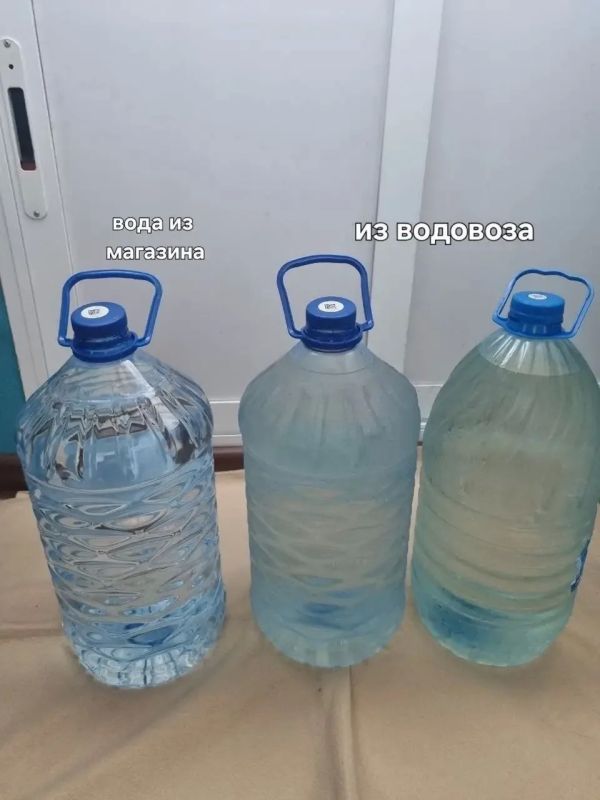 Горожане жалуются на воду из водовозов: по их словам, она имеет желтый оттенок