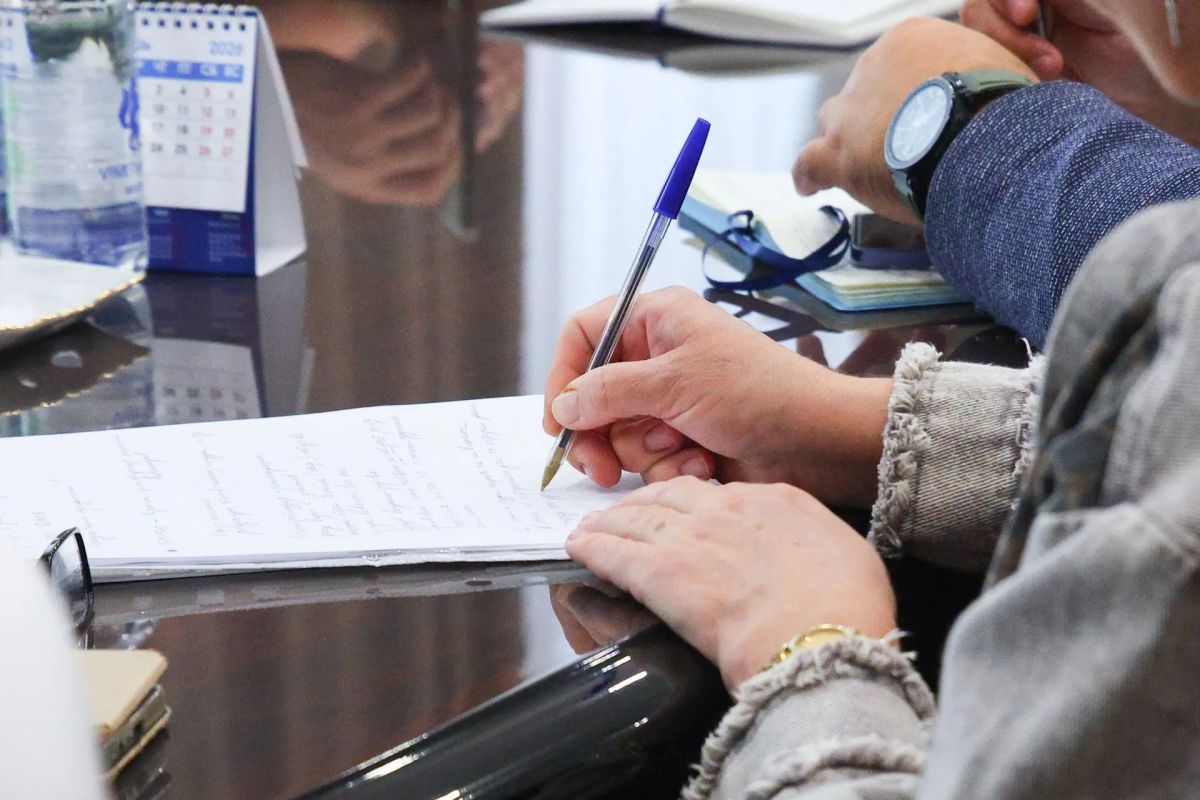 Помощь подтопленным СНТ. Ситуация, возникшая с подтоплением СНТ, находится на контроле.Во вторник первый заместитель главы города Тюмени Юрий Баранчук провёл рабочую встречу с представителями садоводческих обществ Помощь подтопленным СНТ. Ситуация, возникшая с подтоплением СНТ, находится на контроле.Во вторник первый заместитель главы города Тюмени Юрий Баранчук провёл рабочую встречу с представителями садоводческих обществ
