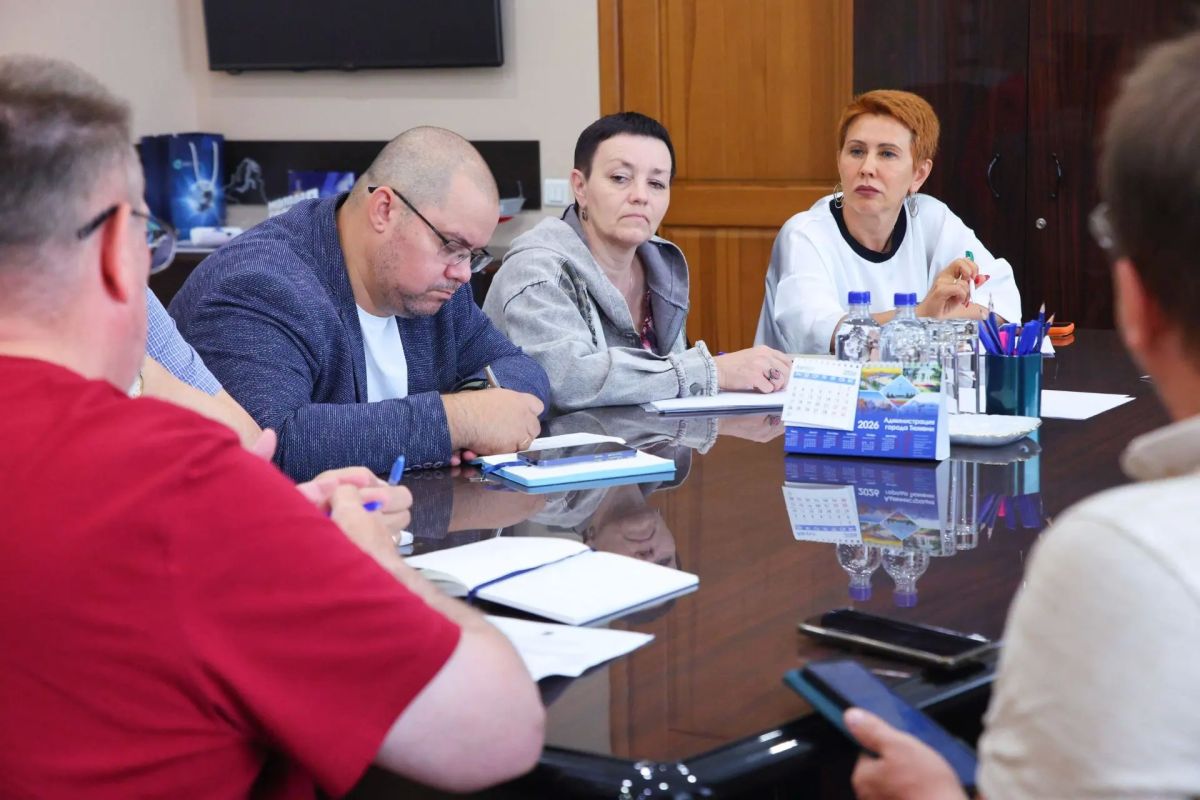 Помощь подтопленным СНТ. Ситуация, возникшая с подтоплением СНТ, находится на контроле.Во вторник первый заместитель главы города Тюмени Юрий Баранчук провёл рабочую встречу с представителями садоводческих обществ Помощь подтопленным СНТ. Ситуация, возникшая с подтоплением СНТ, находится на контроле.Во вторник первый заместитель главы города Тюмени Юрий Баранчук провёл рабочую встречу с представителями садоводческих обществ
