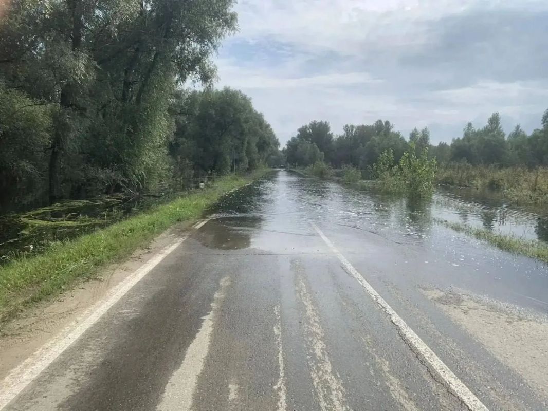 В Ярково перекрыли движение к паромной переправе из-за паводка