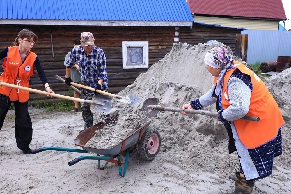 Волонтеры регионального штаба #МЫВМЕСТЕ помогают тюменцам, оказавшимся в зоне паводка Волонтеры регионального штаба #МЫВМЕСТЕ помогают тюменцам, оказавшимся в зоне паводка