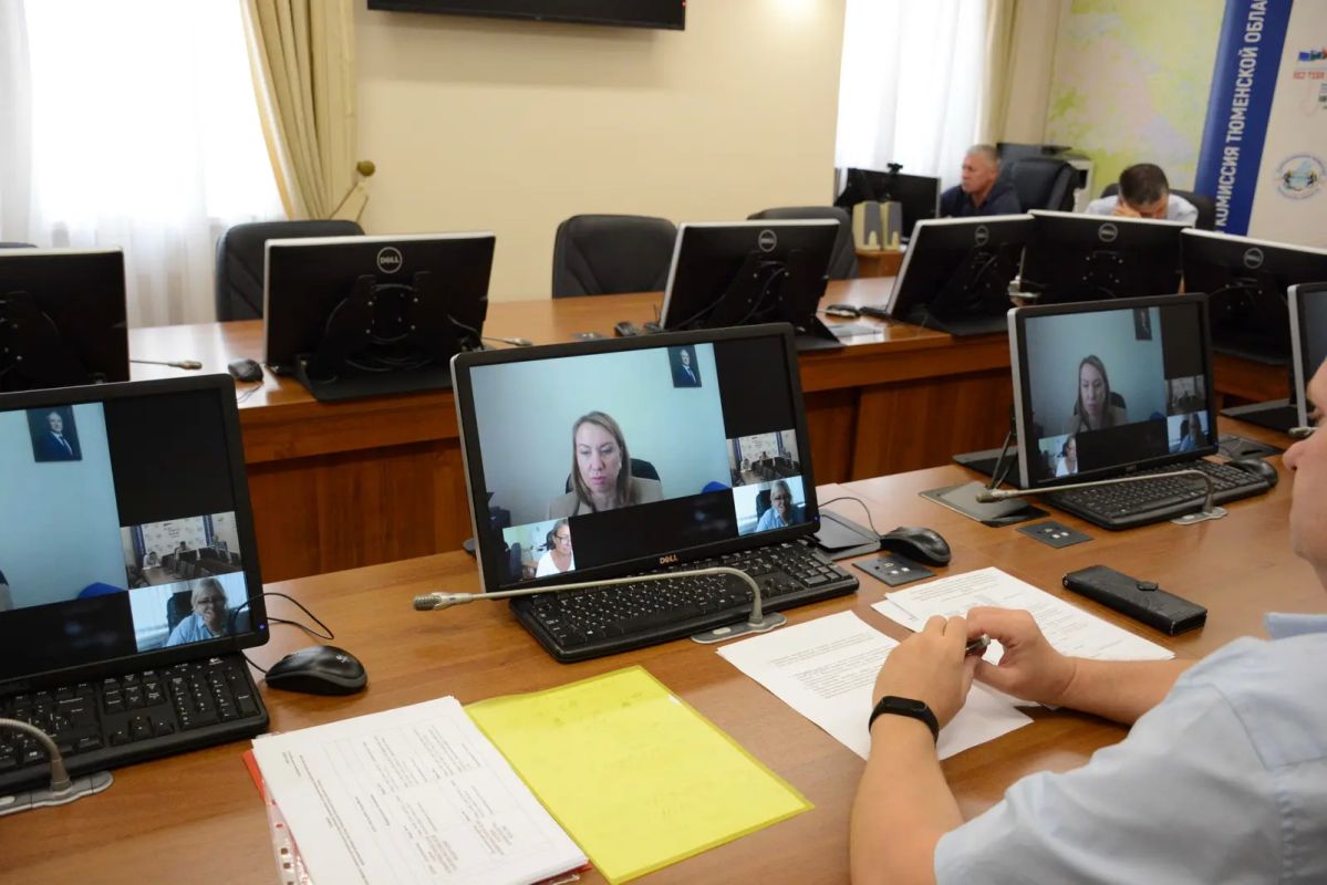 В Избирательной комиссии Тюменской области обсудили порядок проведения жеребьевок по распределению эфирного времени и печатной площади В Избирательной комиссии Тюменской области обсудили порядок проведения жеребьевок по распределению эфирного времени и печатной площади