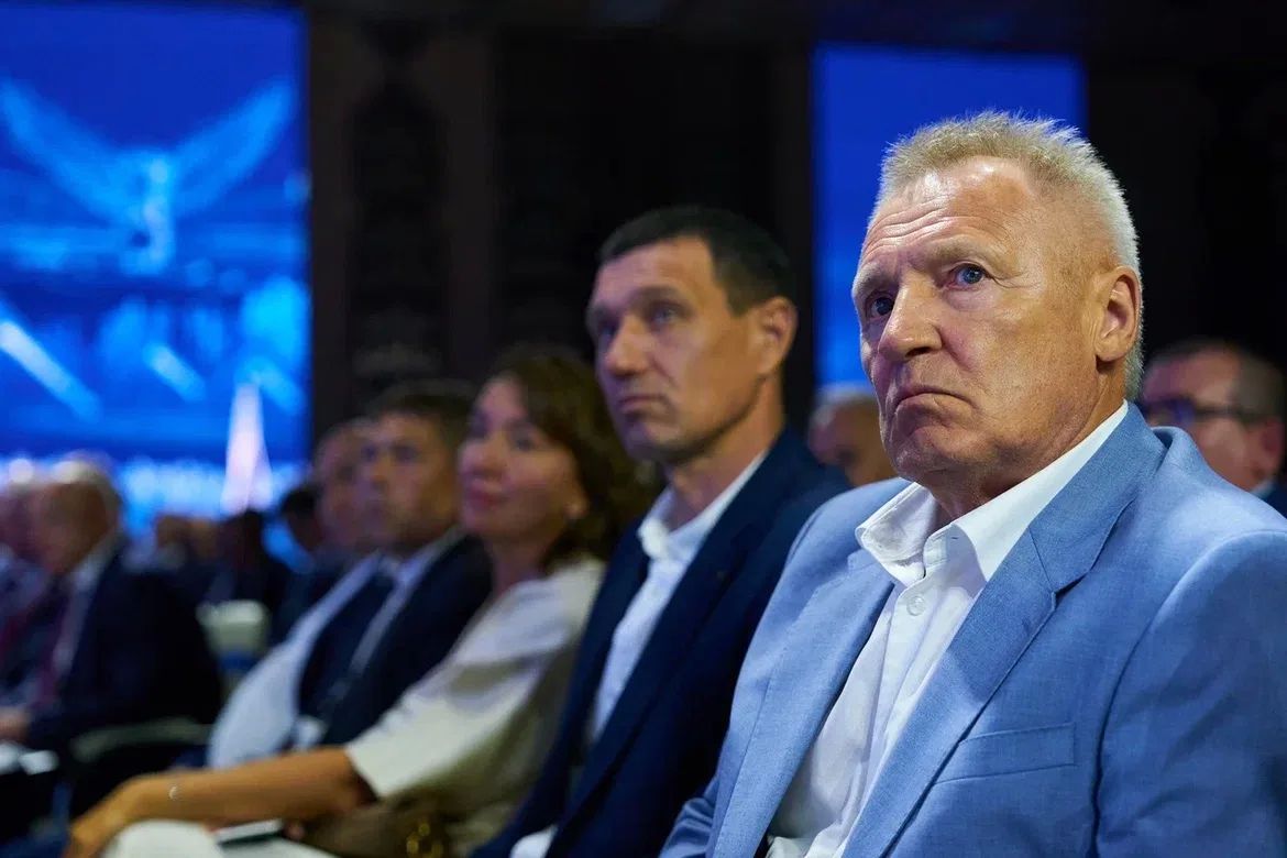 Руслан Кухарук: В преддверии Дня строителя на Форуме «Города Югры: Архитектура Руслан Кухарук: В преддверии Дня строителя на Форуме «Города Югры: Архитектура