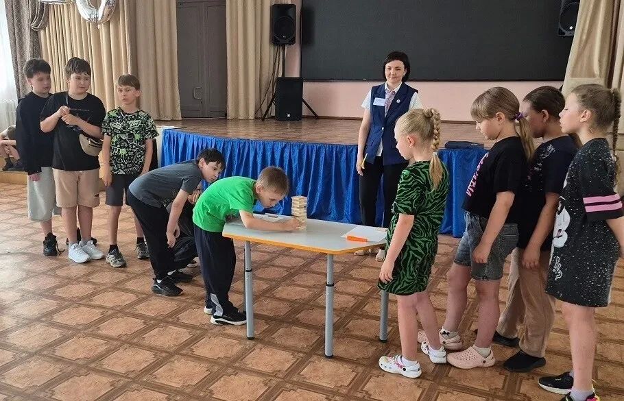 В Тюменской области продолжается масштабная акция «Летний лагерь — территория профориентации» В Тюменской области продолжается масштабная акция «Летний лагерь — территория профориентации»