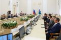 Александр Моор наградил представителей строительной отрасли