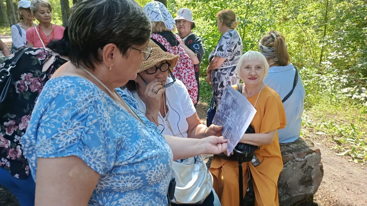 Портал в купеческую эпоху: «серебряный» экскурсовод оживил усадьбу Колокольниковых Портал в купеческую эпоху: «серебряный» экскурсовод оживил усадьбу Колокольниковых
