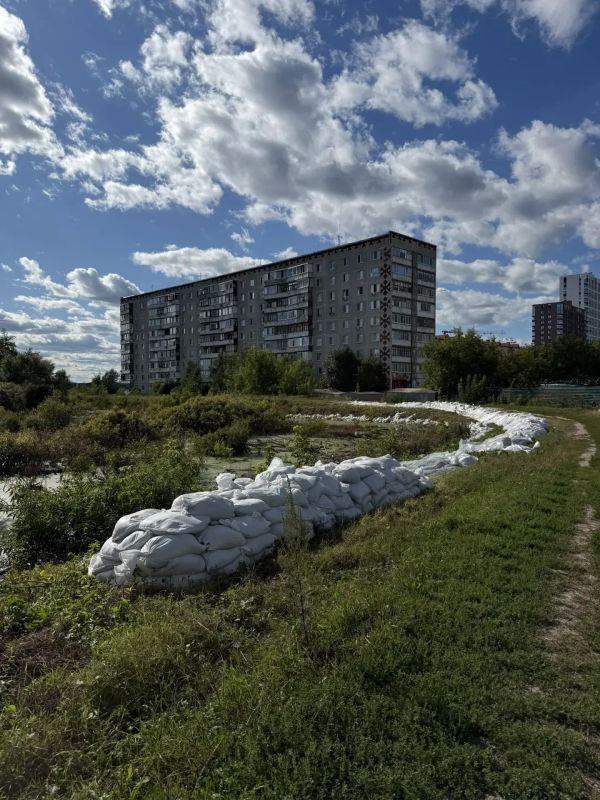 Уровень воды в реке Туре снижается — контроль за дамбой в ж.р. ДОК сохраняется Уровень воды в реке Туре снижается — контроль за дамбой в ж.р. ДОК сохраняется