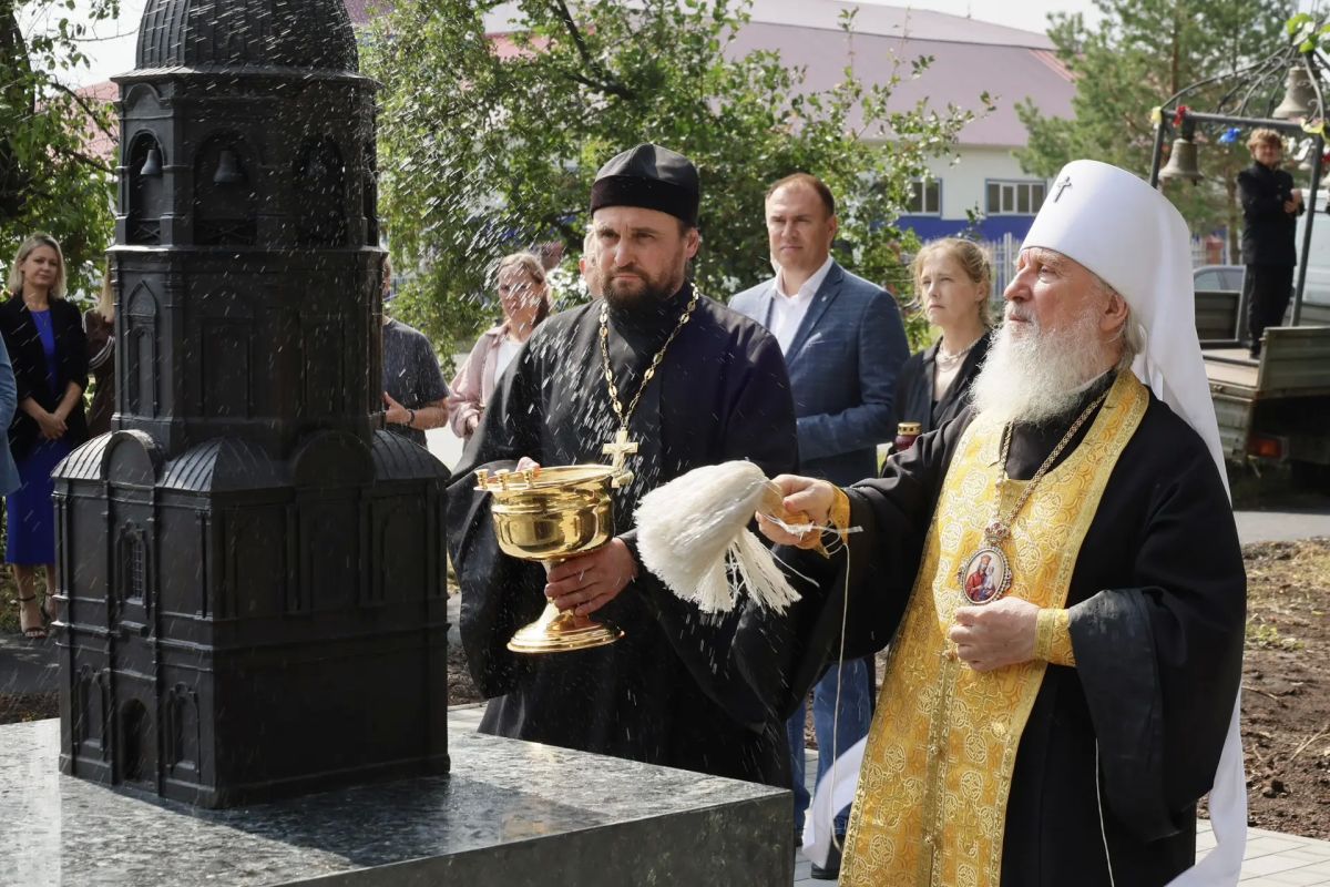 Открыли памятник Преображенскому собору Знаменского монастыря – спустя столетие после утраты он вернулся на своё место Открыли памятник Преображенскому собору Знаменского монастыря – спустя столетие после утраты он вернулся на своё место