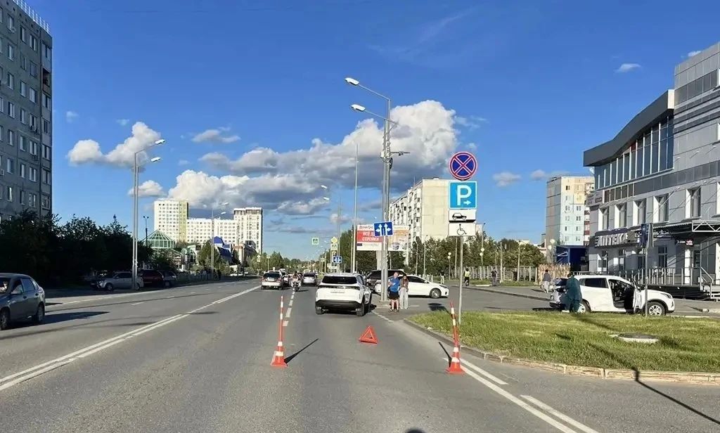 ДТП в Тобольске: дети ехали в автокреслах, но мама нарушила правила проезда перекрестков ДТП в Тобольске: дети ехали в автокреслах, но мама нарушила правила проезда перекрестков