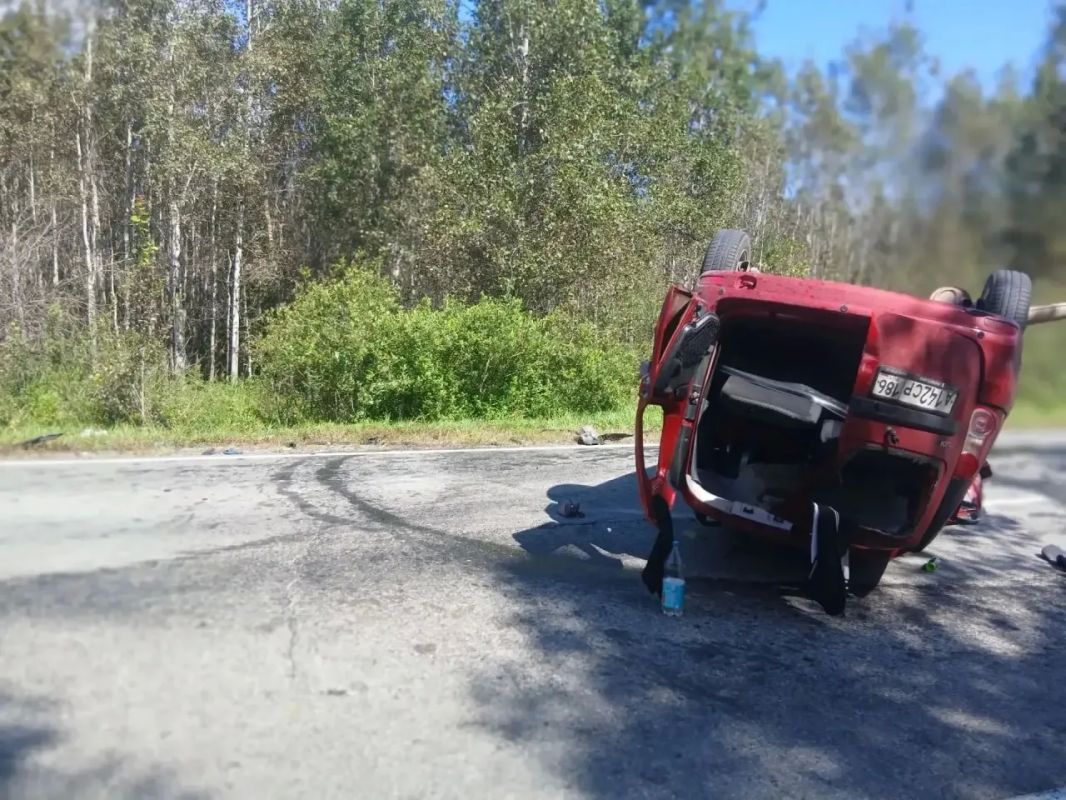 В ДТП под Ярково разбилась семья из Сургута с тремя детьми На 73-м километре региональной автодороги Ялуторовск - Ярково столкнулись "Лада Ларгус" и "Сузуки" В ДТП под Ярково разбилась семья из Сургута с тремя детьми На 73-м километре региональной автодороги Ялуторовск - Ярково столкнулись "Лада Ларгус" и "Сузуки"