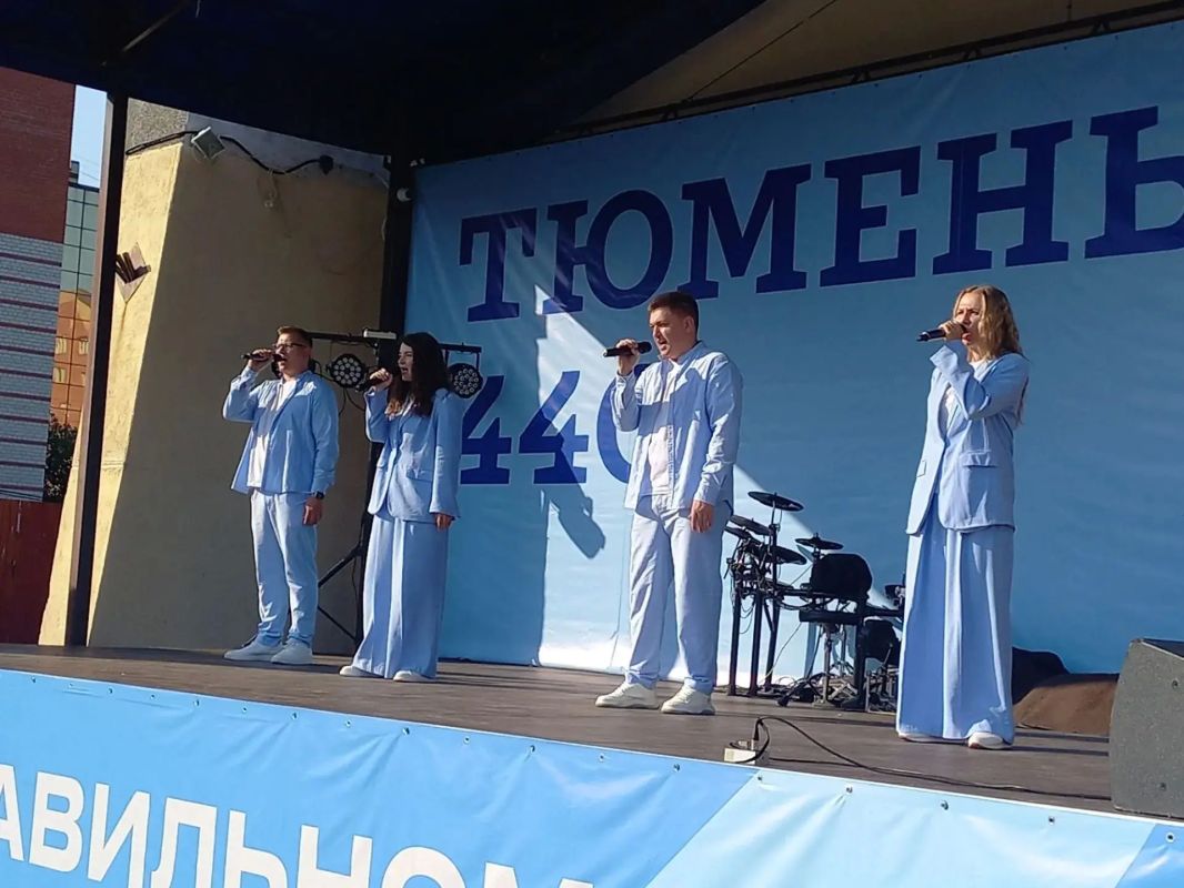 По волнам праздничной памяти По волнам праздничной памяти