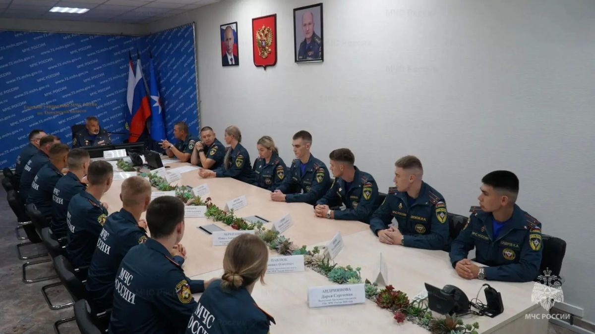 Выпускники ВУЗа МЧС России прибыли в Тюменскую область Выпускники ВУЗа МЧС России прибыли в Тюменскую область