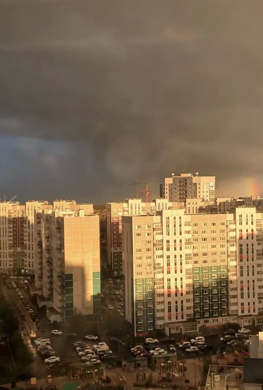 Вид из окна сегодня вечером Вид из окна сегодня вечером