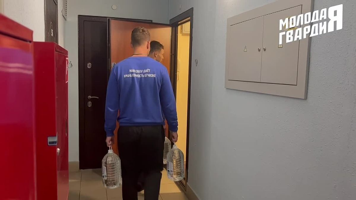 Молодогвардейцы передали тюменцам более 8,5 тысячи литров питьевой воды
