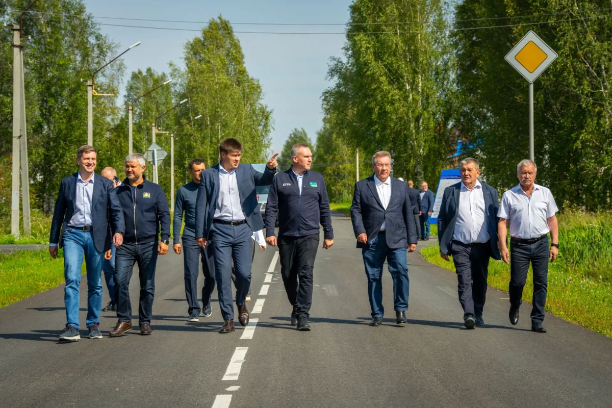 Руслан Кухарук: Вместе с главой Кондинского района Алексеем Валерьевичем Зяблицевым, командой Правительства Югры, депутатами Тюменской областной Думы и Думы Югры посетили ряд инфраструктурных объектов в Куминском, Мортке... Руслан Кухарук: Вместе с главой Кондинского района Алексеем Валерьевичем Зяблицевым, командой Правительства Югры, депутатами Тюменской областной Думы и Думы Югры посетили ряд инфраструктурных объектов в Куминском, Мортке...