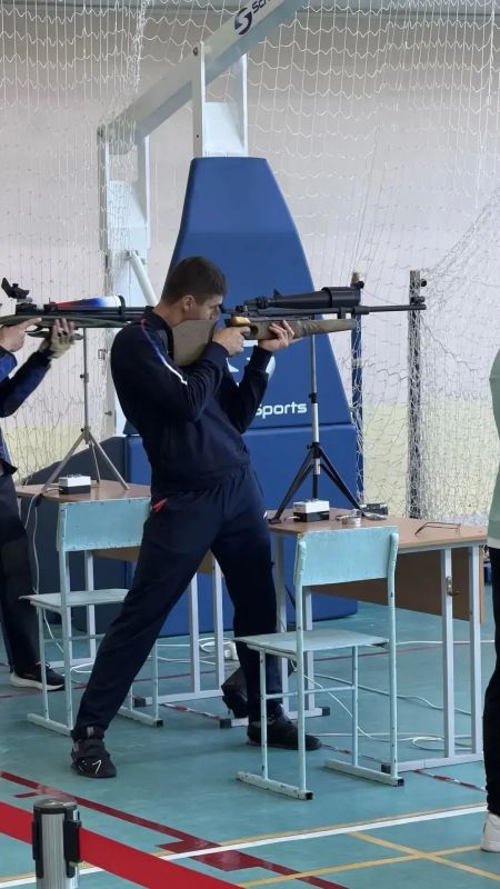 Точность и выдержка: тюменские прокуроры проверили меткость на окружных стартах Точность и выдержка: тюменские прокуроры проверили меткость на окружных стартах
