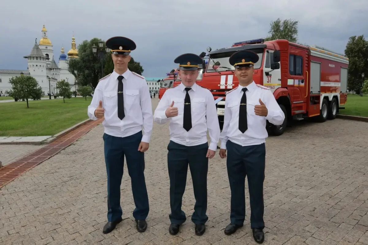 Друзья, сегодня у стен Тобольского кремля развернулись главные праздничные события, посвящённые Дню рождения Тюменской области Друзья, сегодня у стен Тобольского кремля развернулись главные праздничные события, посвящённые Дню рождения Тюменской области