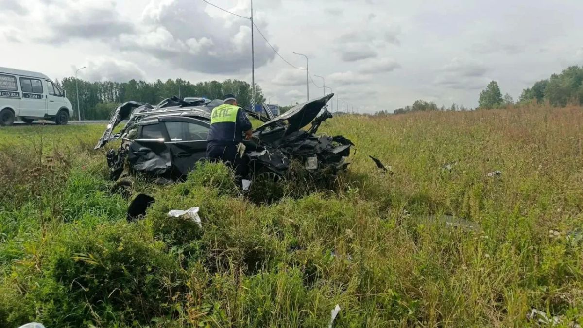 Шестимесячный младенец погиб в аварии, вылетев из салона машины в Свердловской области Шестимесячный младенец погиб в аварии, вылетев из салона машины в Свердловской области