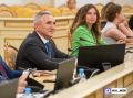 За что любят маму?. В 82-ю годовщину Тюменской области губернатор Александр Моор на пресс-конференции сравнил родной край с мамой