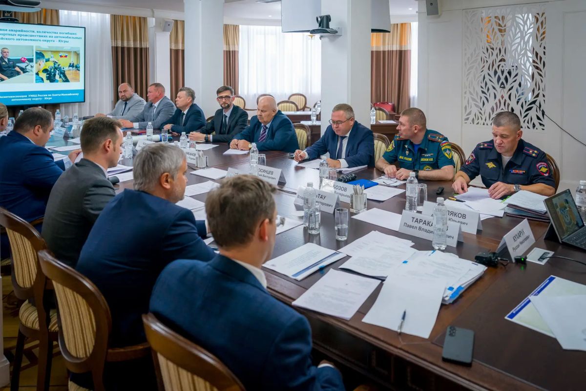 Руслан Кухарук: Провел внеочередное заседание Комиссии по обеспечению безопасности дорожного движения, в ходе которого обсудили меры по снижению уровня аварийности, профилактику детского дорожно-транспортного травматизма и... Руслан Кухарук: Провел внеочередное заседание Комиссии по обеспечению безопасности дорожного движения, в ходе которого обсудили меры по снижению уровня аварийности, профилактику детского дорожно-транспортного травматизма и...
