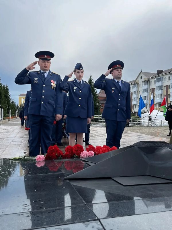 В Тобольске прошла Всероссийская акция «Дорога памяти», приуроченная к Году единства народов России и Дню офицера В Тобольске прошла Всероссийская акция «Дорога памяти», приуроченная к Году единства народов России и Дню офицера