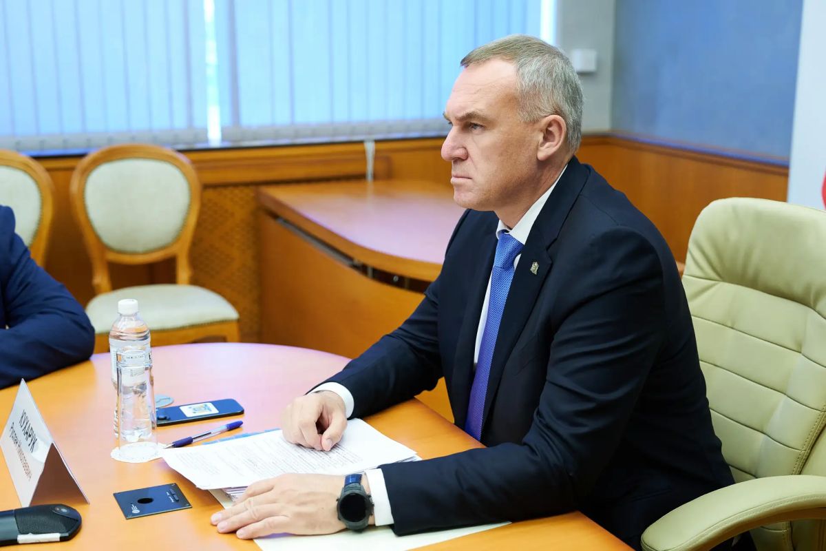 Руслан Кухарук: На Совете при полномочном представителе Президента РФ в Уральском федеральном округе обсудили ход подготовки к Единому дню голосования Руслан Кухарук: На Совете при полномочном представителе Президента РФ в Уральском федеральном округе обсудили ход подготовки к Единому дню голосования