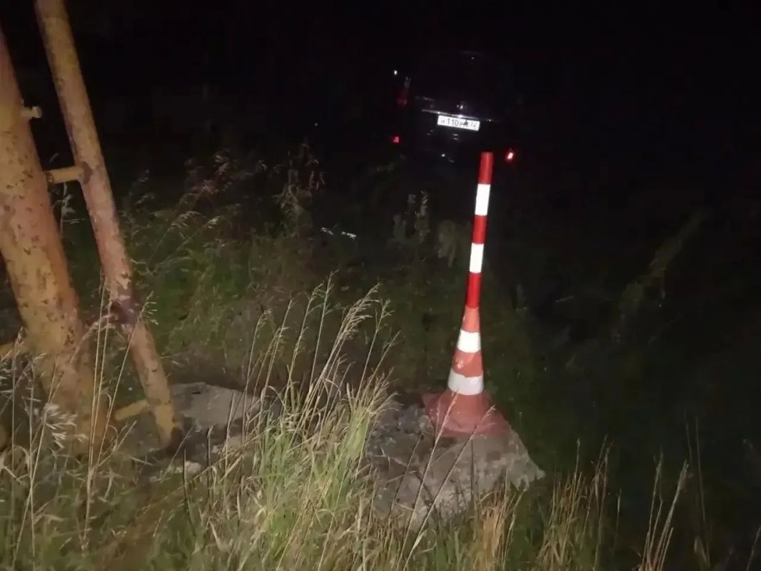 Смертельное ДТП под Заводоуковском: «Тойота Лэнд Крузер» оказалась в кювете
