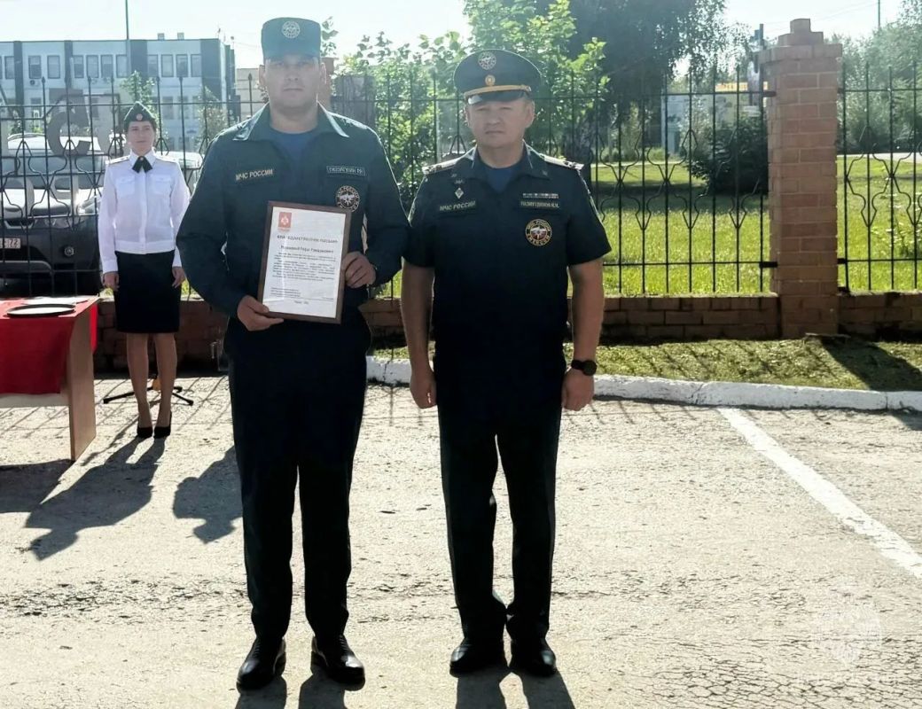 В Тюмени отметили отличившихся сотрудников Главного управления МЧС России по Тюменской области В Тюмени отметили отличившихся сотрудников Главного управления МЧС России по Тюменской области