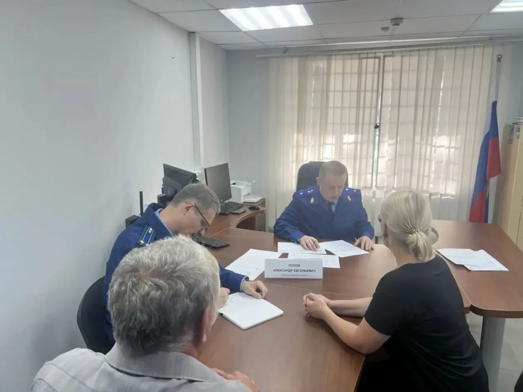 Прокурор Тюменской области Александр Попов провел прием жителей Исетского муниципального округа Прокурор Тюменской области Александр Попов провел прием жителей Исетского муниципального округа