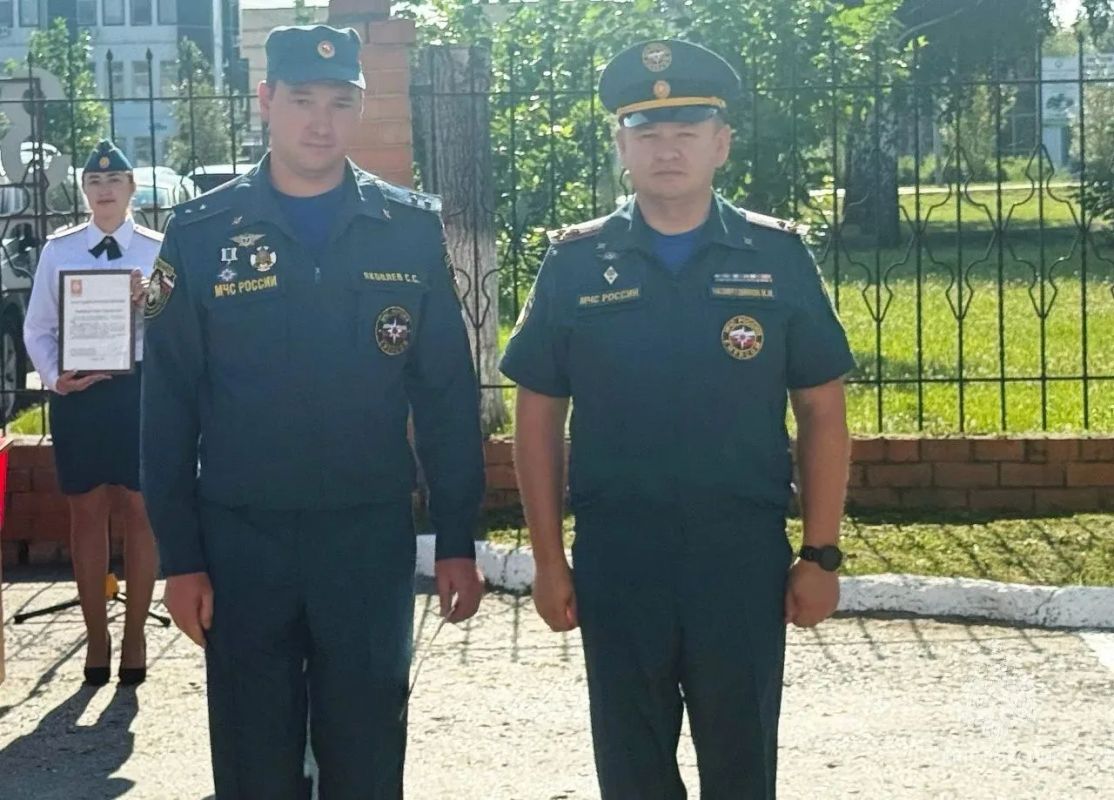 В Тюмени отметили отличившихся сотрудников Главного управления МЧС России по Тюменской области В Тюмени отметили отличившихся сотрудников Главного управления МЧС России по Тюменской области