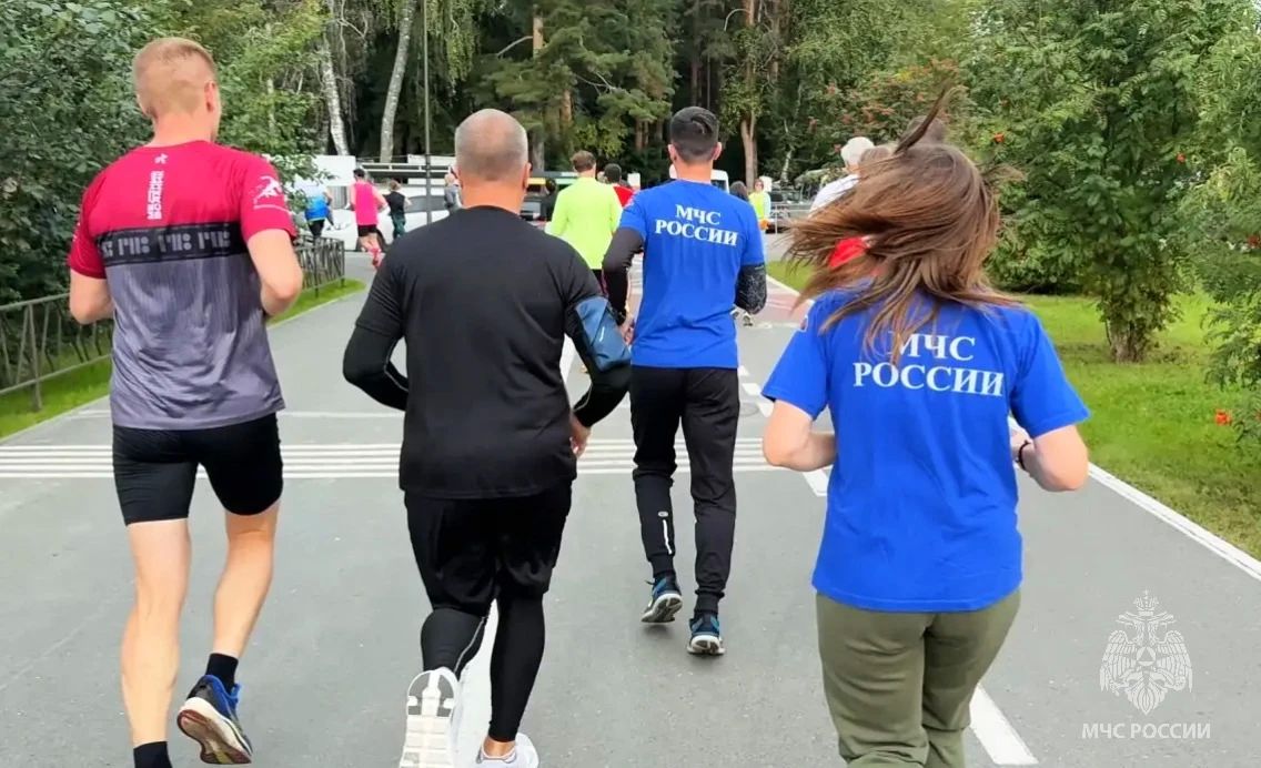 С флагом России - только вперёд! С флагом России - только вперёд!