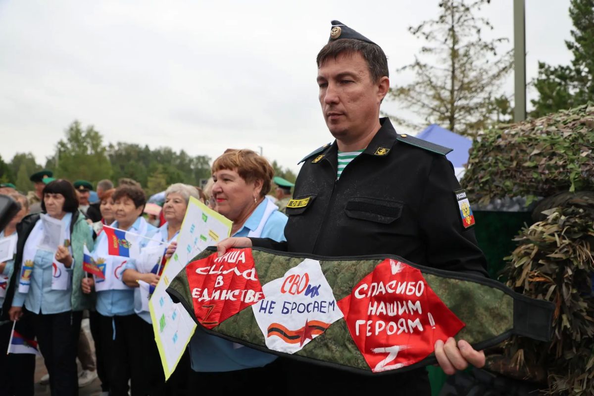 Максим Афанасьев: Сегодня от парка Пограничников в зону проведения специальной военной операции отправился 44-й гуманитарный груз Максим Афанасьев: Сегодня от парка Пограничников в зону проведения специальной военной операции отправился 44-й гуманитарный груз