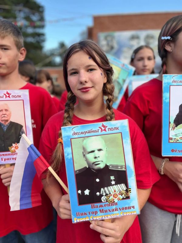 В лагере имени Ю.А. Гагарина прошла акция «Бессмертный полк» В лагере имени Ю.А. Гагарина прошла акция «Бессмертный полк»