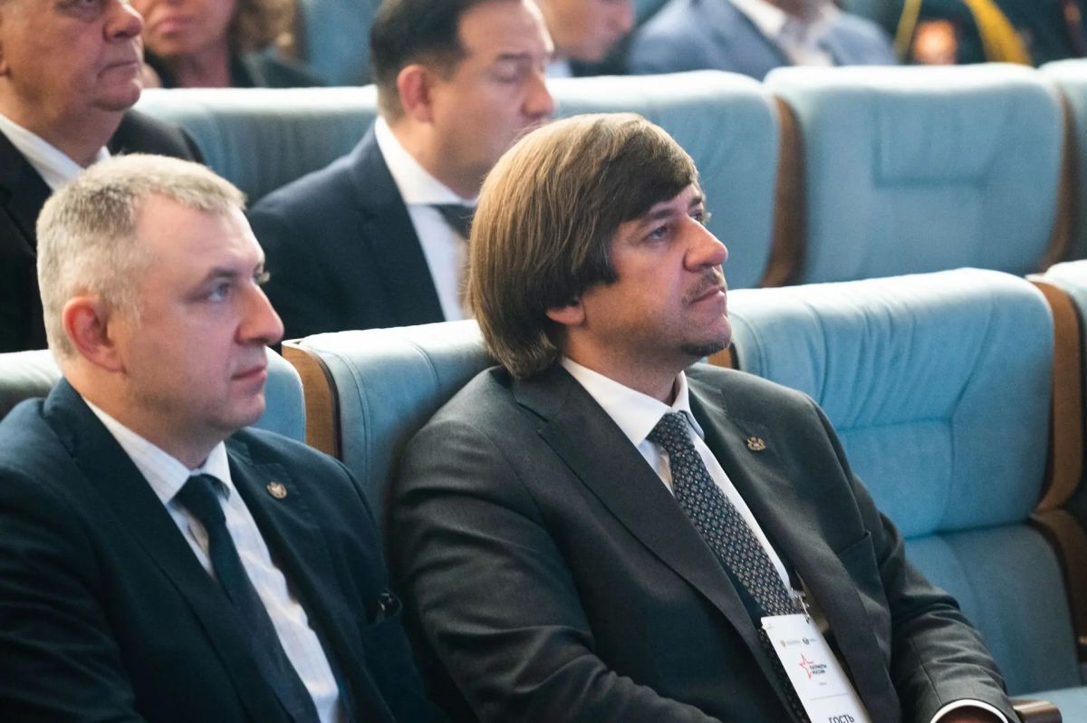 Максим Афанасьев: Сегодня Тюмень — город трудовой доблести — принимает масштабное событие федерального уровня — первый Всероссийский форум «Патриоты России» Максим Афанасьев: Сегодня Тюмень — город трудовой доблести — принимает масштабное событие федерального уровня — первый Всероссийский форум «Патриоты России»