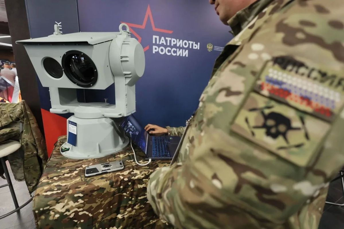Артём Жога: Выставка народного оборонно-промышленного комплекса - обязательная часть форума "Патриоты России" Артём Жога: Выставка народного оборонно-промышленного комплекса - обязательная часть форума "Патриоты России"
