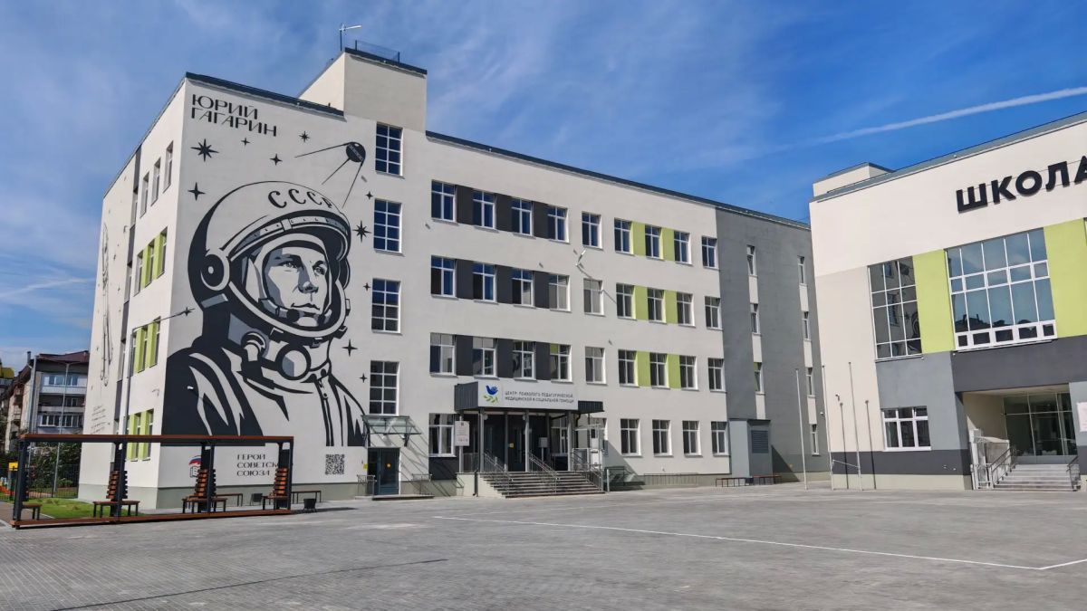 Строительство школы в Тюмени на Красных Зорь завершилось! Строительство школы в Тюмени на Красных Зорь завершилось!
