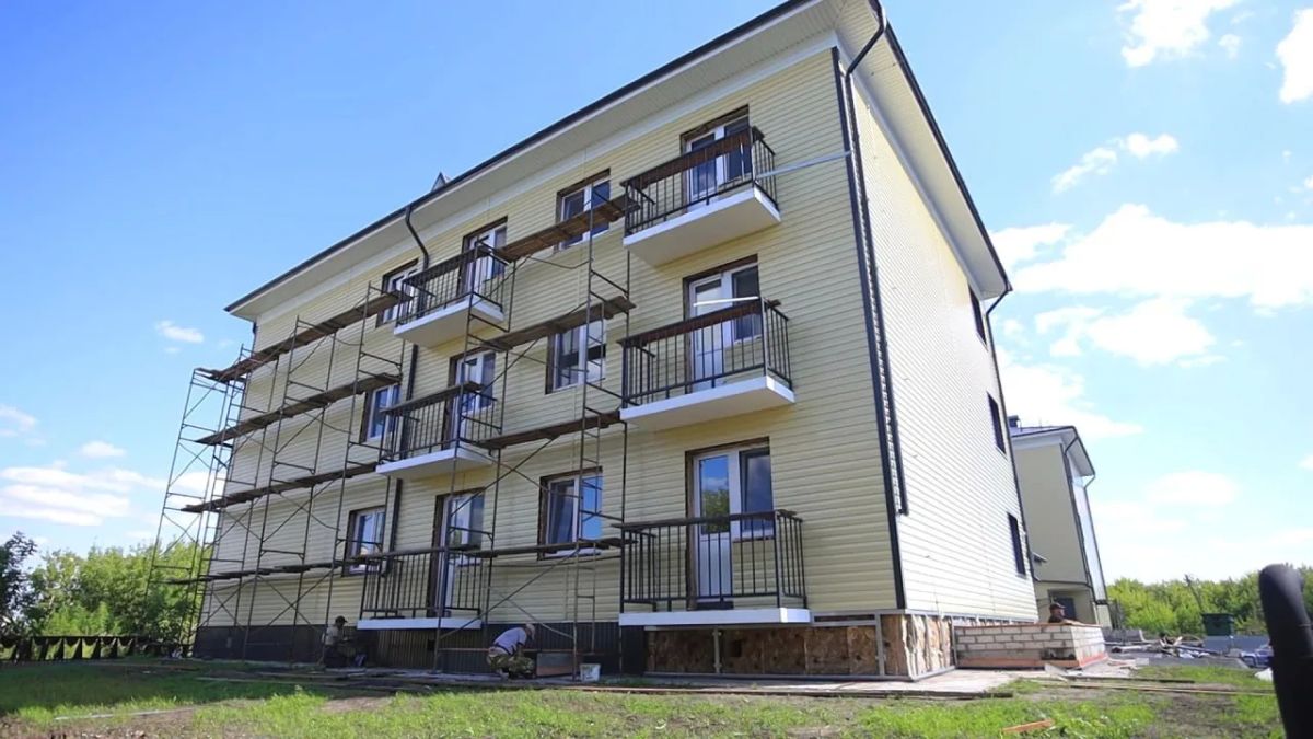В селе Сладково скоро сдадут новый многоквартирный дом для льготников