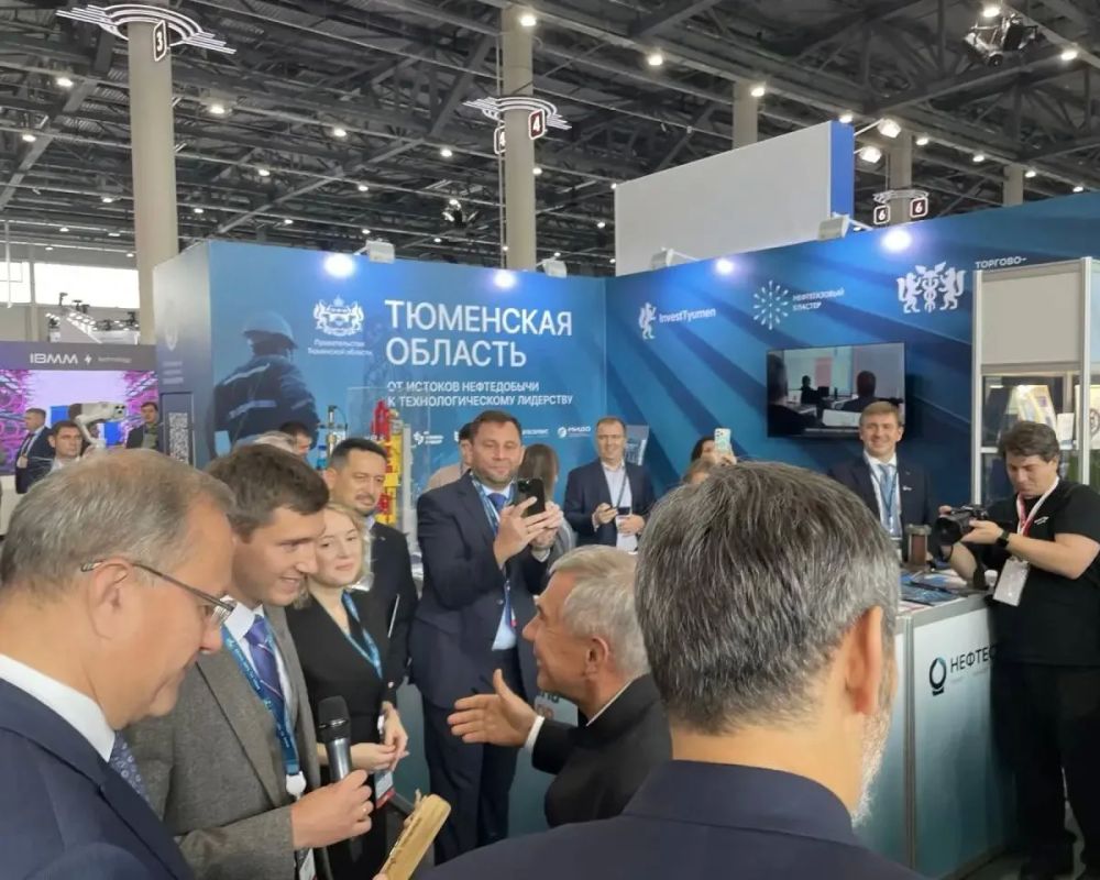 Делегация Тюменской области участвует в Татарстанском нефтегазохимическом форуме "Казань: нефть, газ, химия" Делегация Тюменской области участвует в Татарстанском нефтегазохимическом форуме "Казань: нефть, газ, химия"