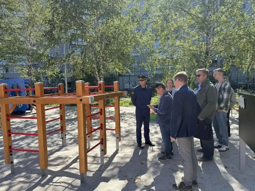 Прокуратура Калининского административного округа г. Тюмени проконтролировала завершение работ по строительству детского сада, построенного в рамках реализации национального проекта «Семья» Прокуратура Калининского административного округа г. Тюмени проконтролировала завершение работ по строительству детского сада, построенного в рамках реализации национального проекта «Семья»