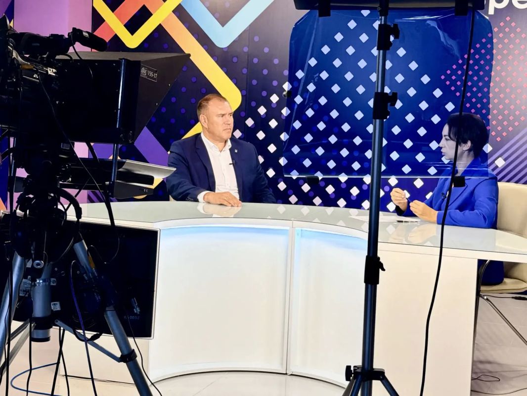 Друзья, сегодня в 19:30 на телеканале «Тобольское время» (22 кнопка) выйдет программа «От первого лица»