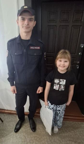 В рамках ежегодной профилактической акции «Помоги пойти учиться», приуроченной к началу нового учебного года, сотрудники отделения по делам несовершеннолетних ОМВД России «Уватский» посетили семьи с детьми, находящиеся в... В рамках ежегодной профилактической акции «Помоги пойти учиться», приуроченной к началу нового учебного года, сотрудники отделения по делам несовершеннолетних ОМВД России «Уватский» посетили семьи с детьми, находящиеся в...