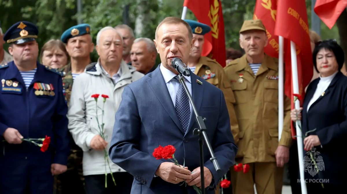 Победить зло общими силами! Победить зло общими силами!