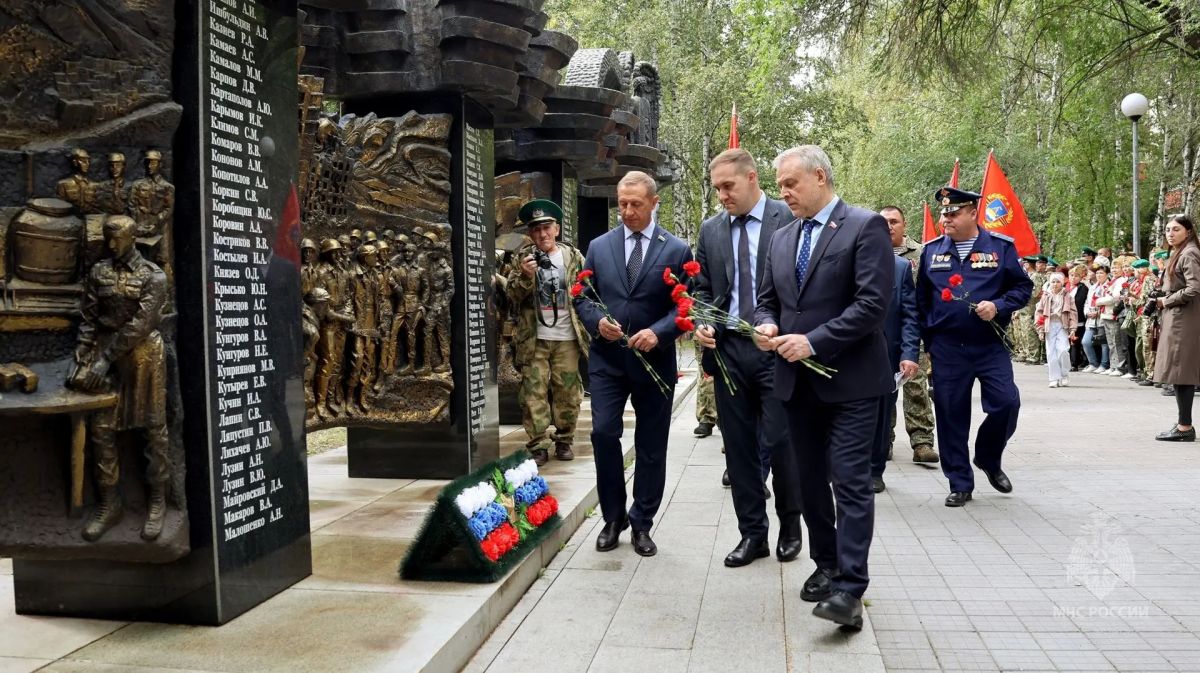 Победить зло общими силами! Победить зло общими силами!