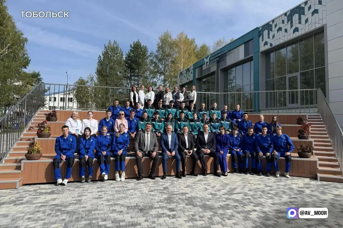 Александр Моор вместе с первым заместителем председателя Совета Федерации Владимиром Якушевым посетили Тобольск Александр Моор вместе с первым заместителем председателя Совета Федерации Владимиром Якушевым посетили Тобольск