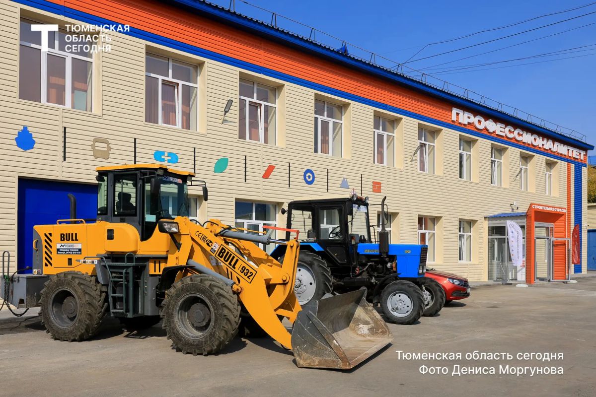 Александр Моор оценил новый кластер в тюменском техникуме Александр Моор оценил новый кластер в тюменском техникуме