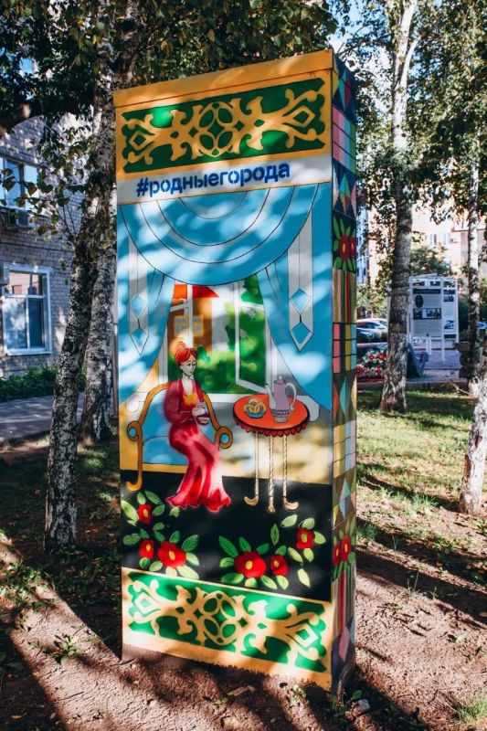 Тюменские художники превратили обычные шкафы в арт-объекты Тюменские художники превратили обычные шкафы в арт-объекты