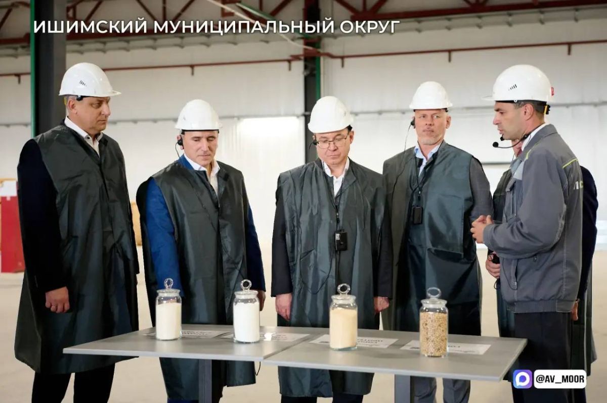 Александр Моор: Два знаковых для Ишима и Ишимского округа объекта осмотрели накануне вместе с первым заместителем председателя Совета Федерации Владимиром Владимировичем Якушевым Александр Моор: Два знаковых для Ишима и Ишимского округа объекта осмотрели накануне вместе с первым заместителем председателя Совета Федерации Владимиром Владимировичем Якушевым