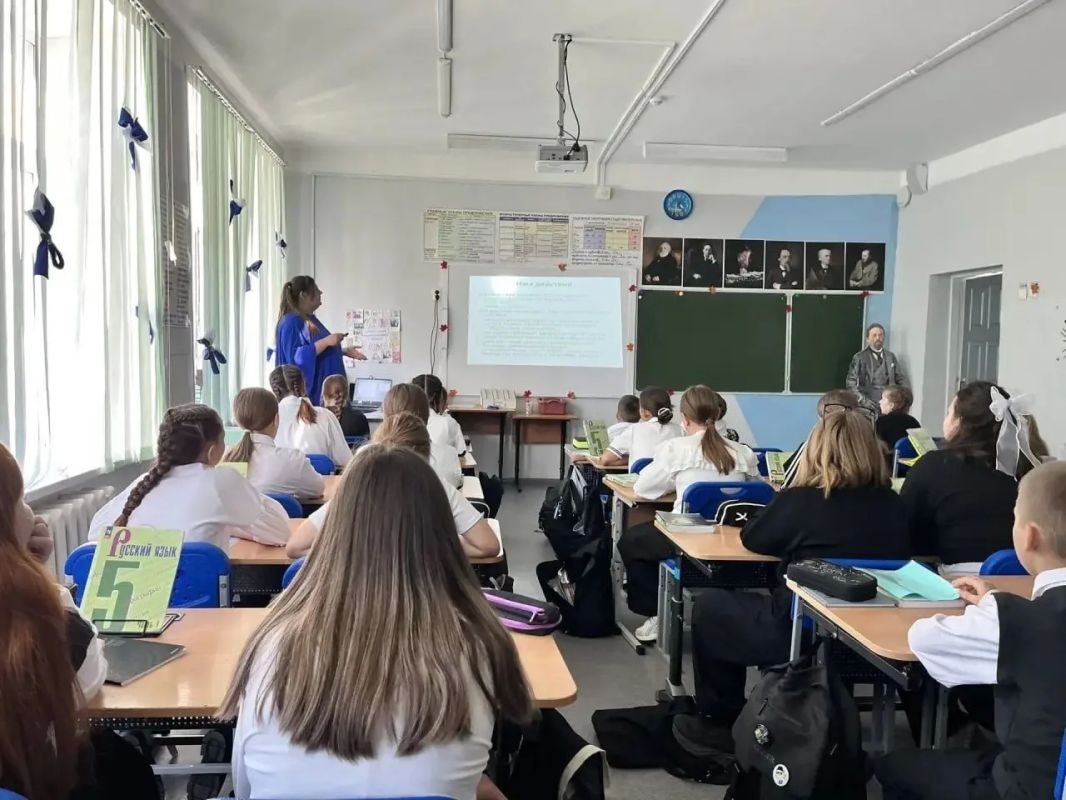 В Тюменской области школьники отметили День языков народов России В Тюменской области школьники отметили День языков народов России