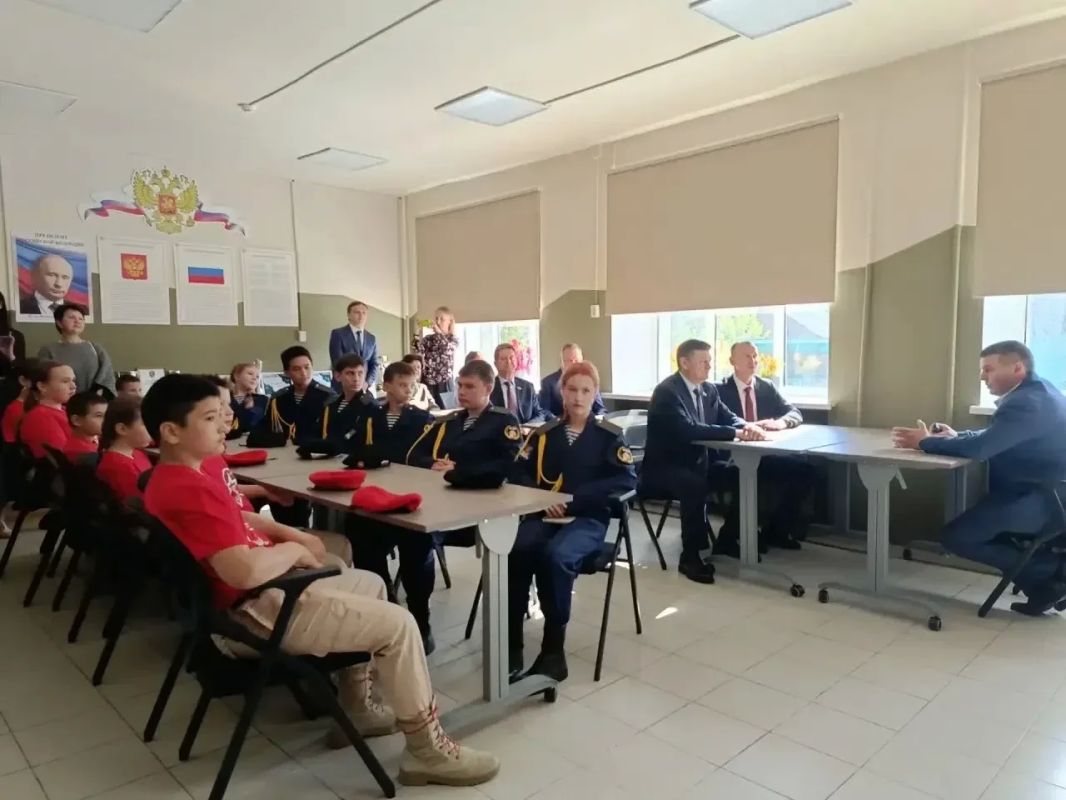 В Упоровском округе открыли класс военно-патриотического воспитания В Упоровском округе открыли класс военно-патриотического воспитания